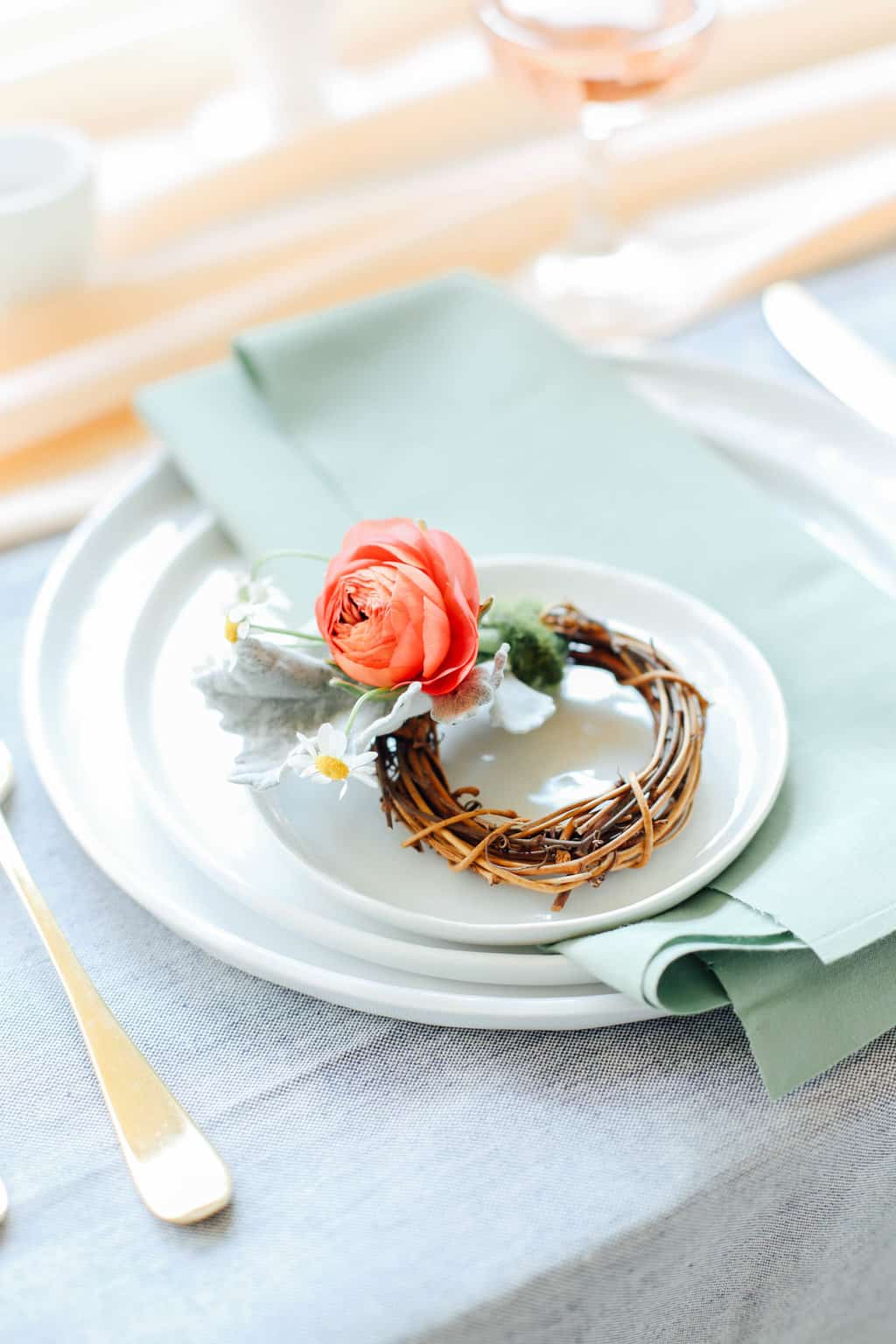 DIY: Spring Table Setting Wreaths 