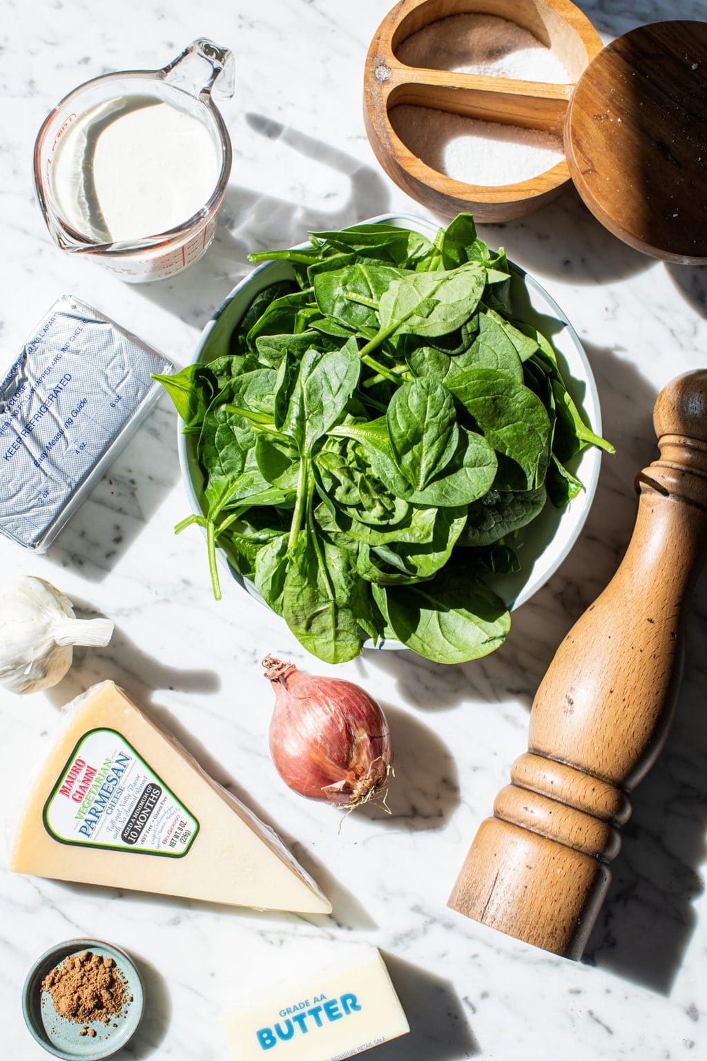 cream, cream cheese, parmesan cheese, garlic, shallot, baby spinach, black pepper mill