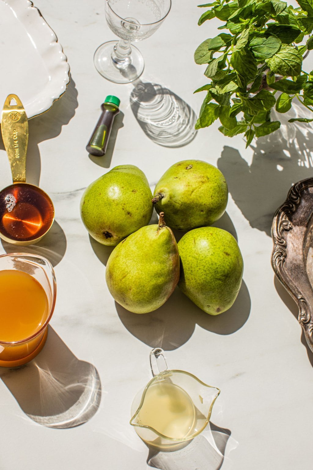 pears, green food coloring, honey, apple juice, mint