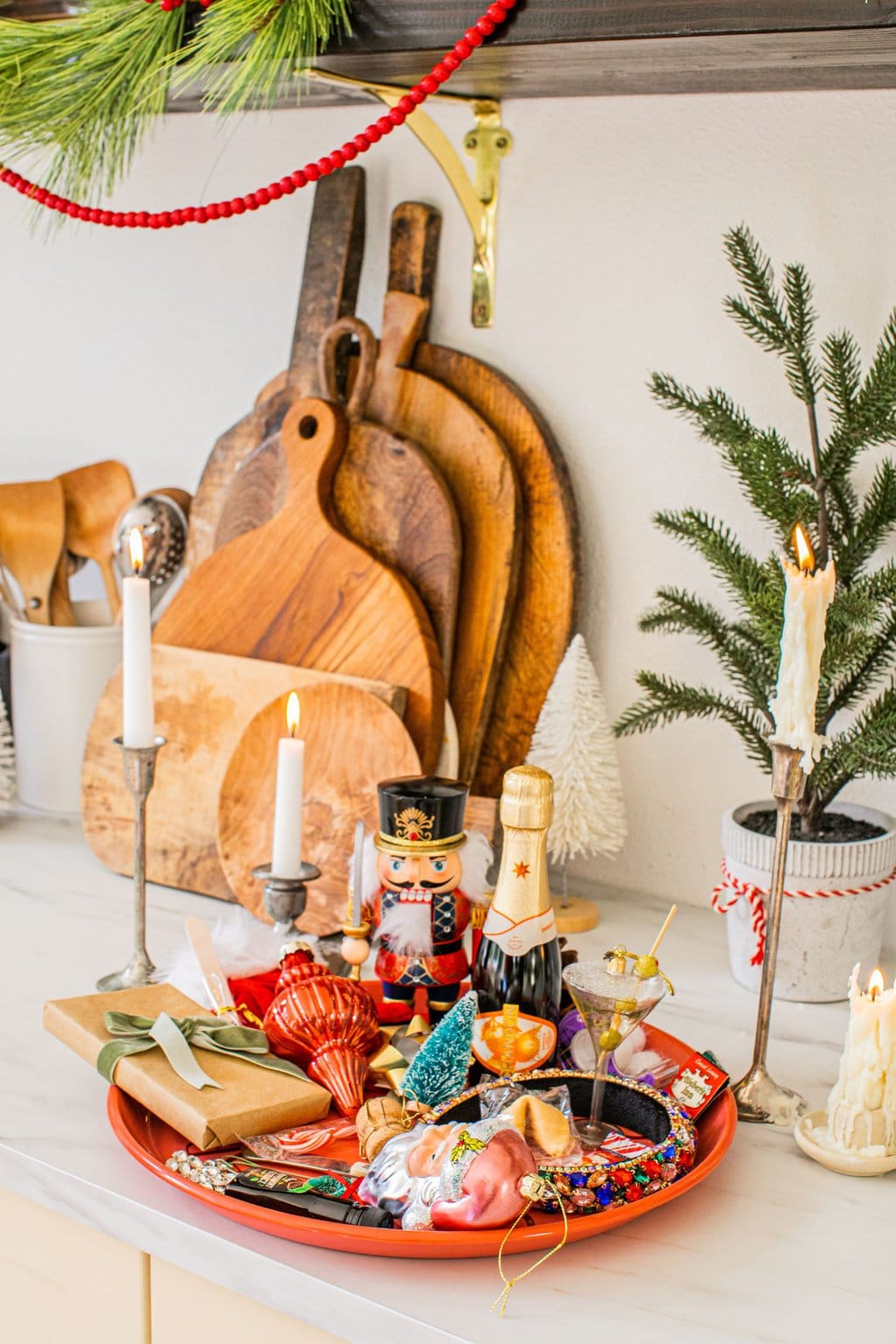 a tray arranged with miscellaneous items for the memory try game